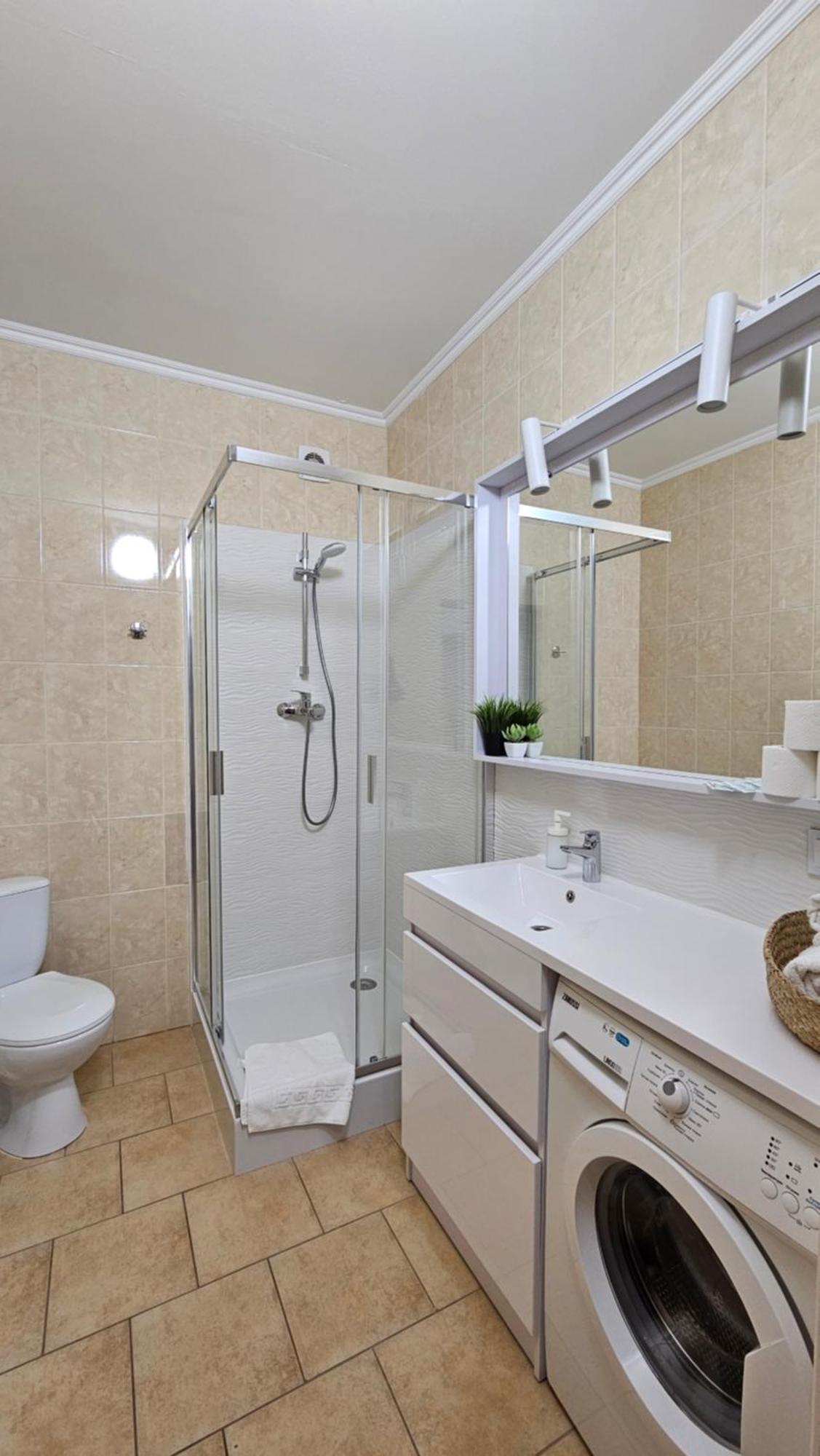 Green Apartment Mukacheve Luaran gambar